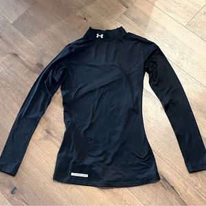 Black Coldgear long sleeve in Women’s X-small!